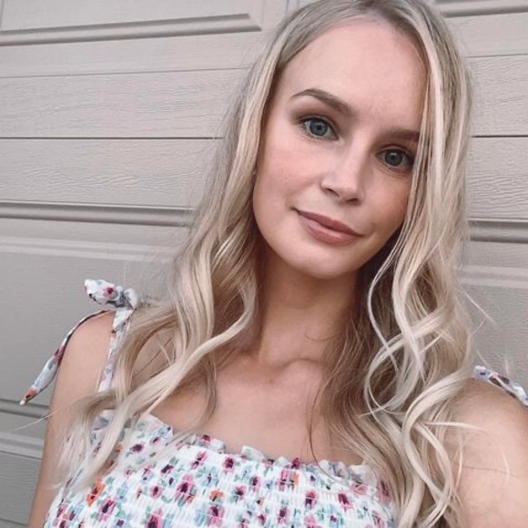 Meet your Posher, Angelika - Picture 1 of 1